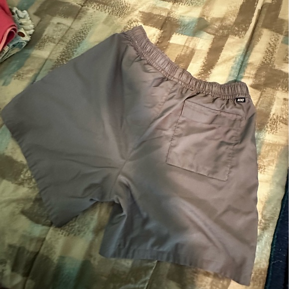 Nike Club Woven Flow Shorts - Picture 2 of 8